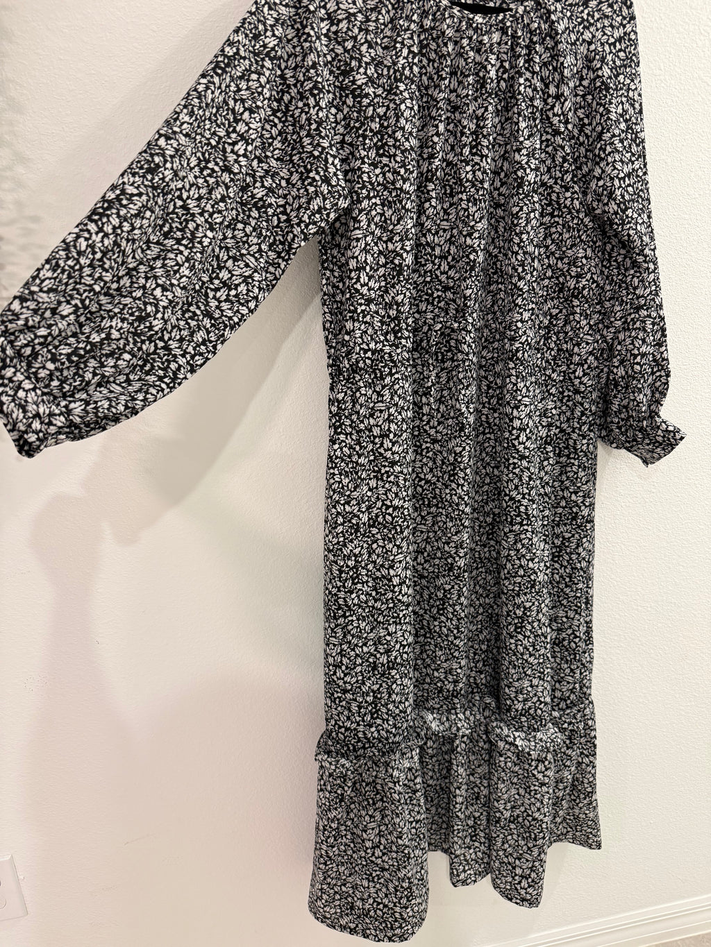 Black & White Floral Modest Maxi Dress – Comfort in Modesty | U. by Usman Waqar