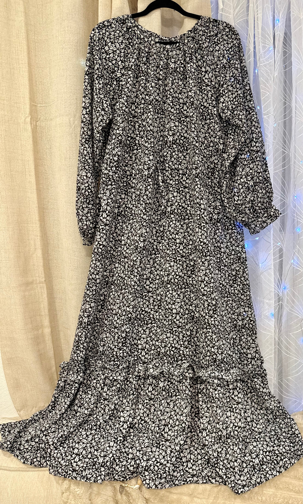 Black & White Floral Modest Maxi Dress – Comfort in Modesty | U. by Usman Waqar