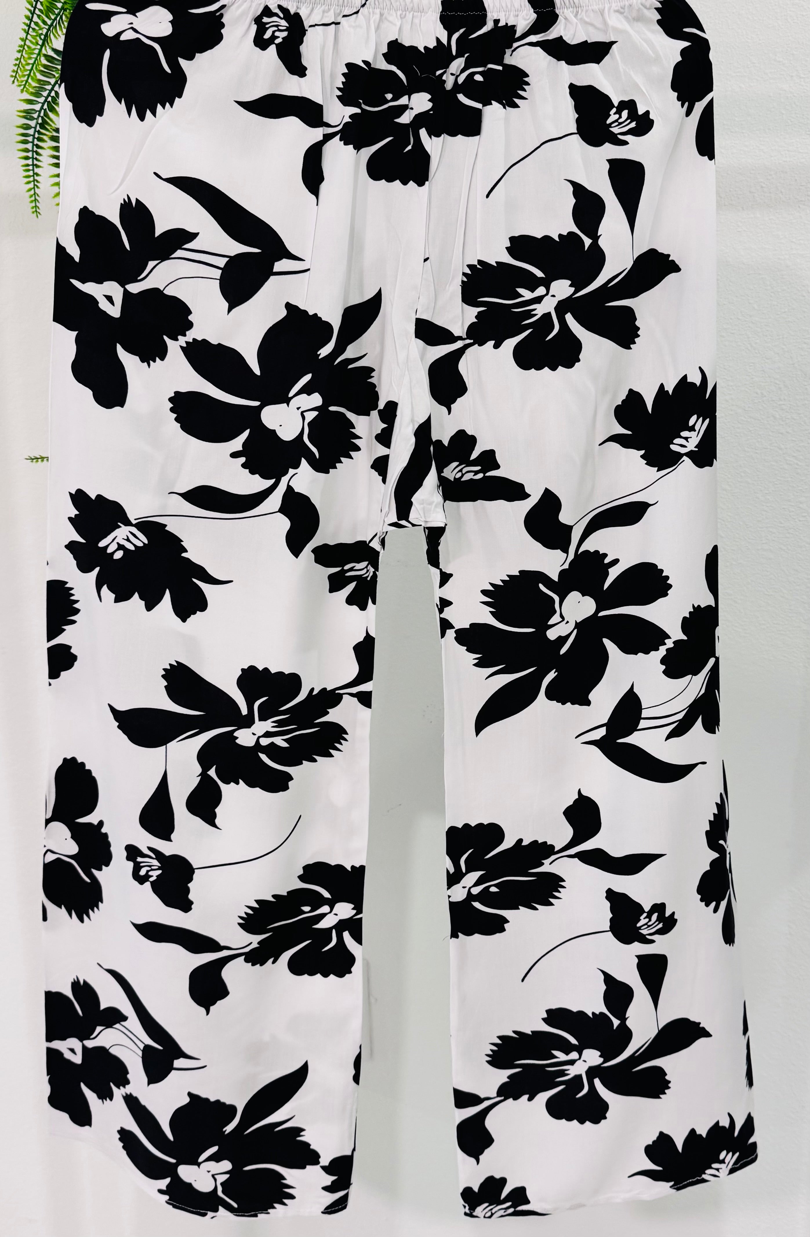 Black & White Floral Co-Ord Set – Elegant Two Piece Outfit